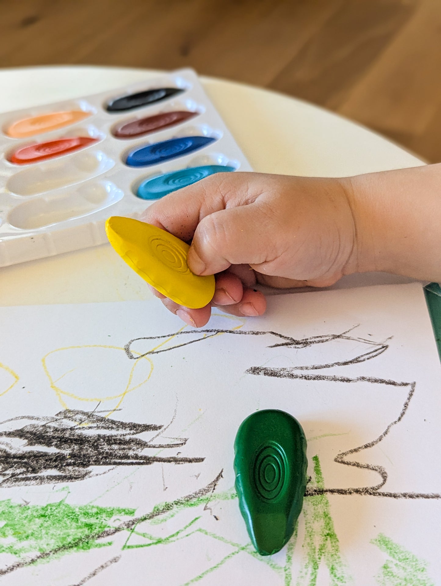 TinyGrip™ Crayon Set