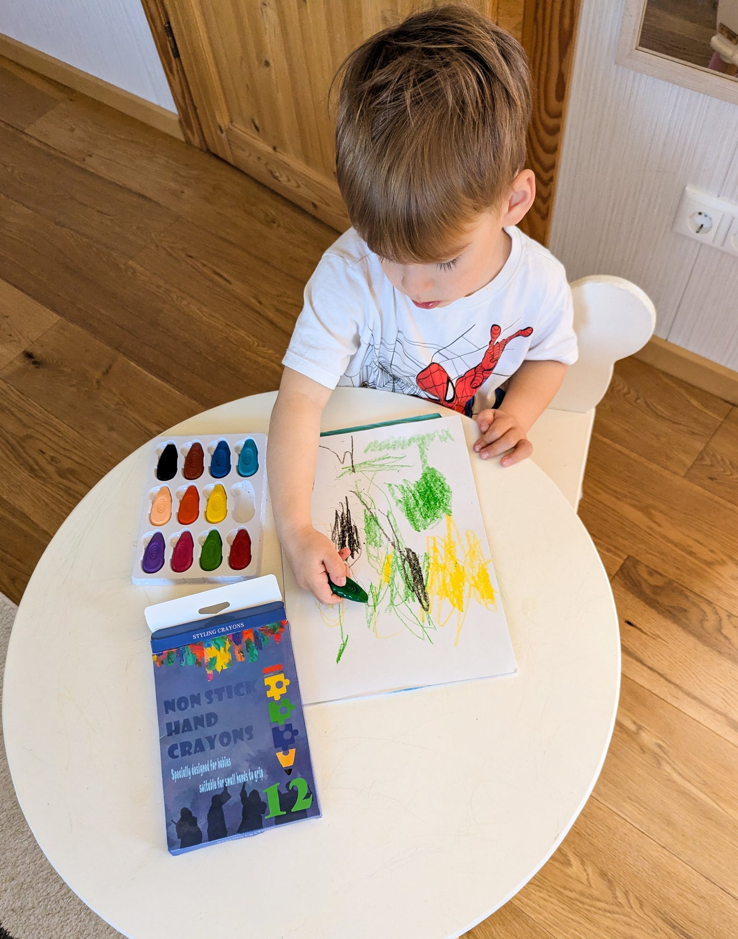TinyGrip™ Crayon Set