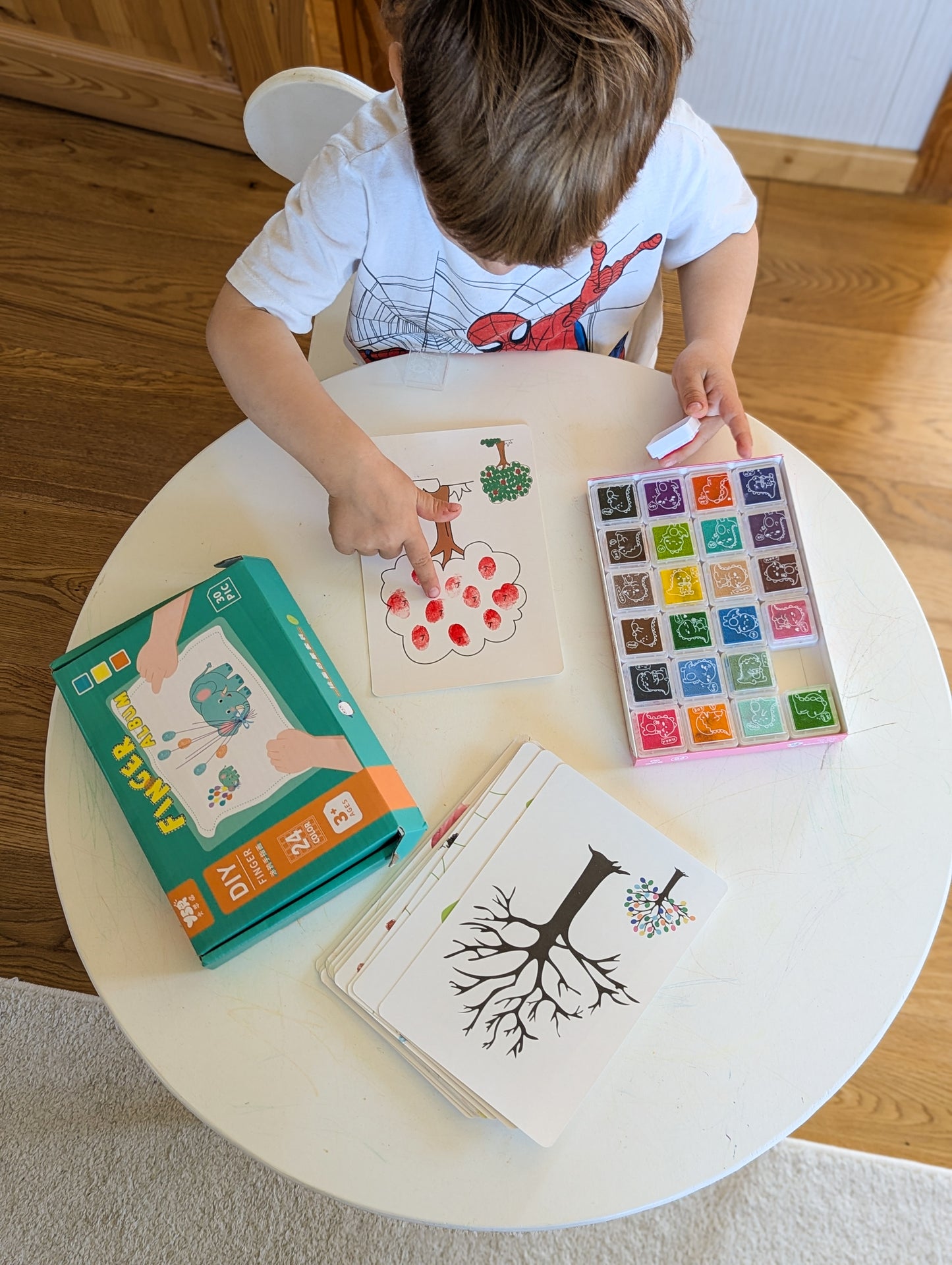 TinyArtists™ Non-Toxic Finger Paint Stamp Kit