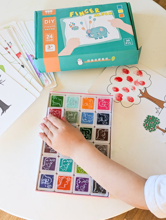 TinyArtists™ Non-Toxic Finger Paint Stamp Kit